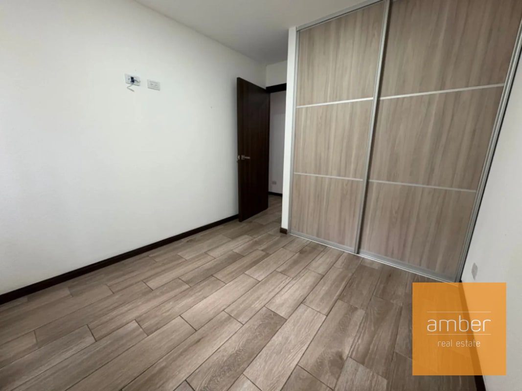 Apartamento con jardín en San Isidro 2021, zona 16 - 6