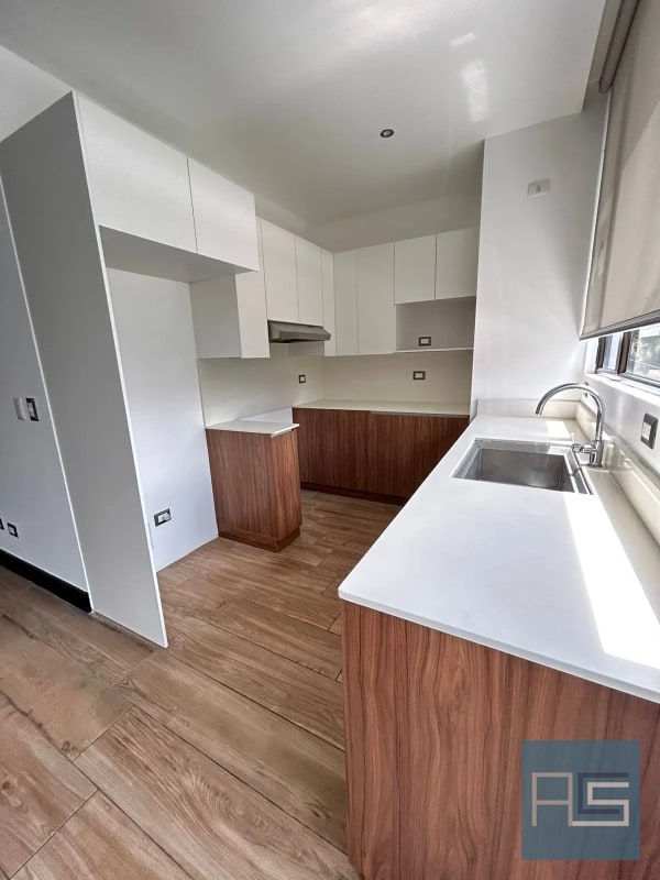 Apartamento en Venta, zona 10 cerca de Oakland Mall, La Estación, Diagonal 6 - 11