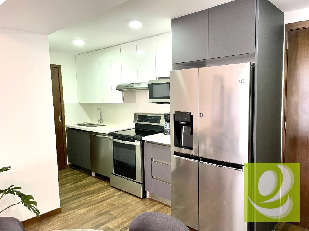 APARTAMENTO AMUEBLADO EN RENTA EN EDIFICIO DE ZONA 10 - 5
