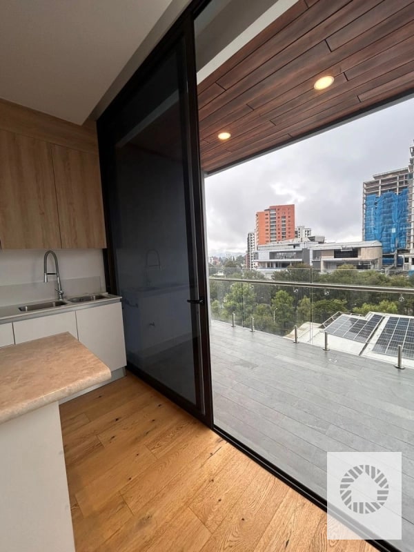 VENDO APARTAMENTO VHISTA ZONA 15 - 6
