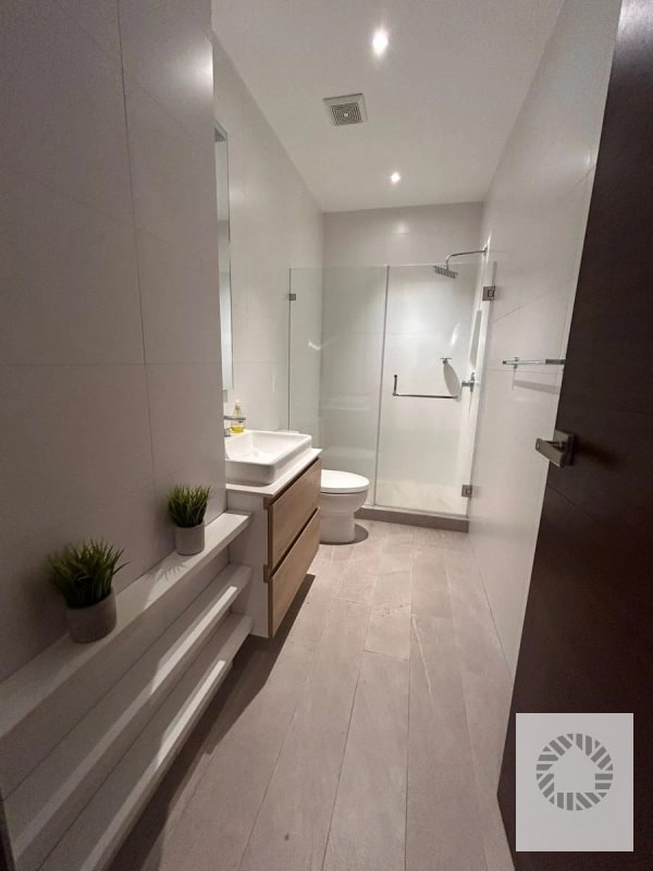 VENDO APARTAMENTO VHISTA ZONA 15 - 2