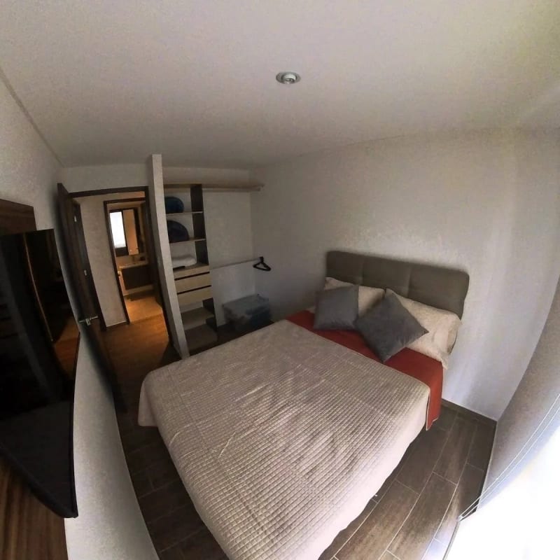 Dormitorio 2 — Apartamento en renta, amueblado y equipado en Parque Mateo, zona 7 — Apartamento en Alquiler en Parque Mateo, Zona 7, Guatemala, Ciudad — foto 5 de 13