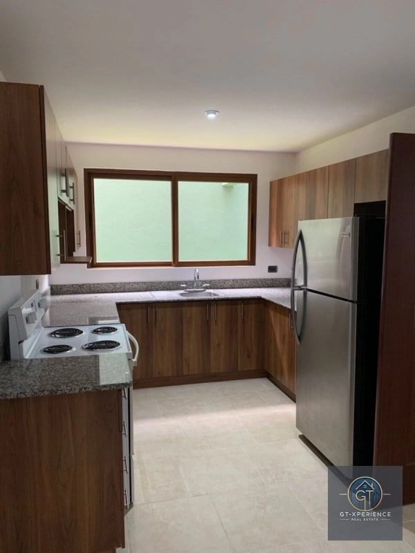 Lindo y amplio apartamento en La Montaña, zona 16 - 12