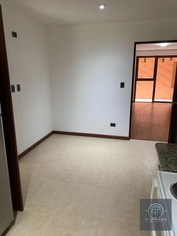 Lindo y amplio apartamento en La Montaña, zona 16 - 14