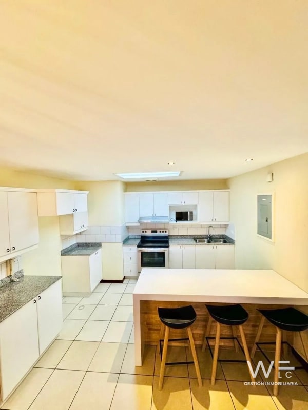 VENDO APARTAMENTO ZONA 10 - 12