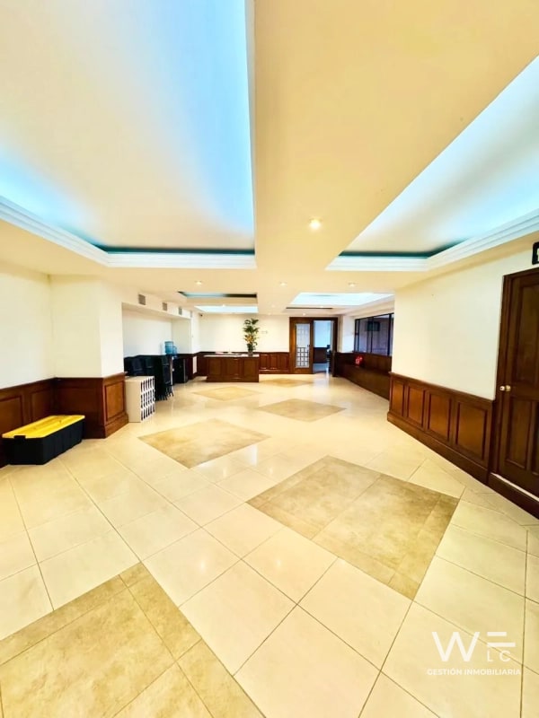 VENDO APARTAMENTO ZONA 10 - 4
