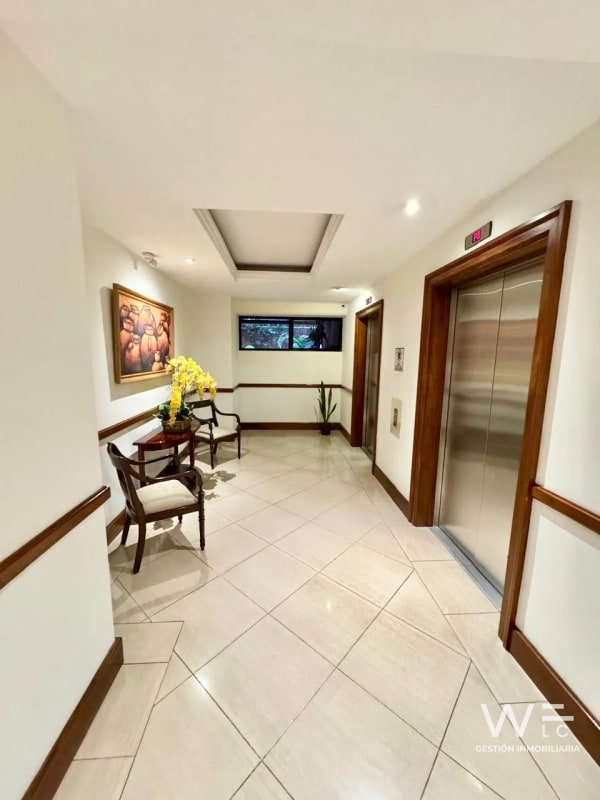 VENDO APARTAMENTO ZONA 10 - 3