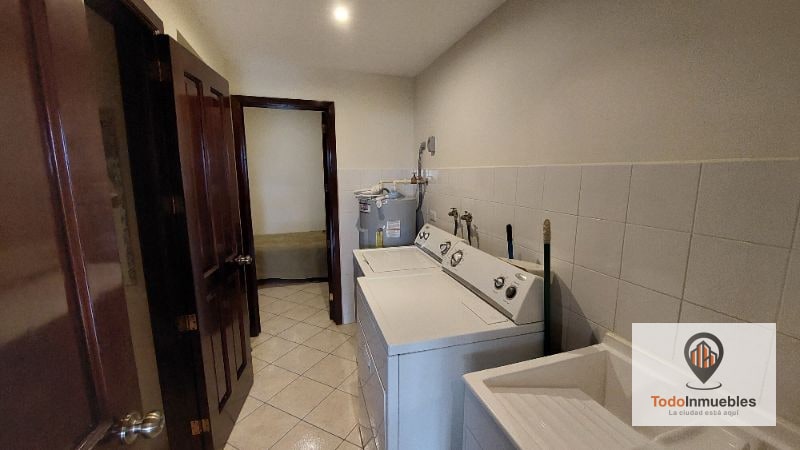 Apartamento Amueblado de 198 m2 en Renta en Milenia - 4