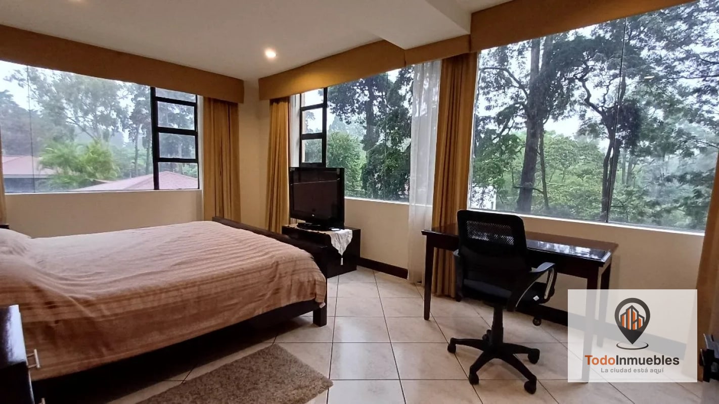 Apartamento Amueblado de 198 m2 en Renta en Milenia - 12