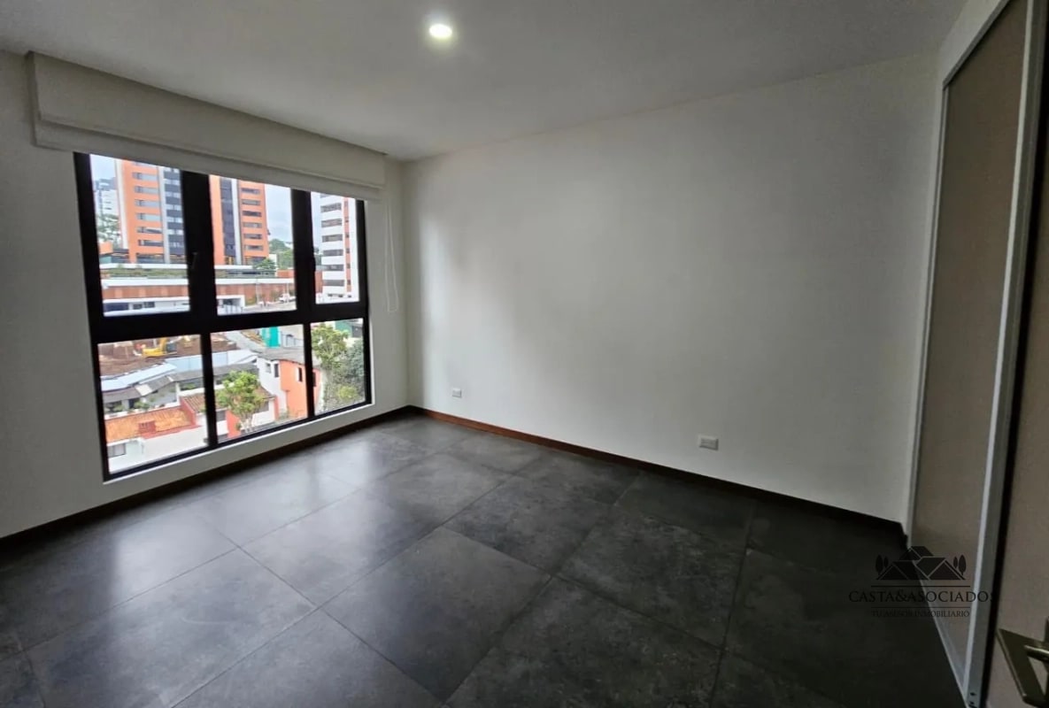 APARTAMENTO EN VENTA ZONA 14 - 8