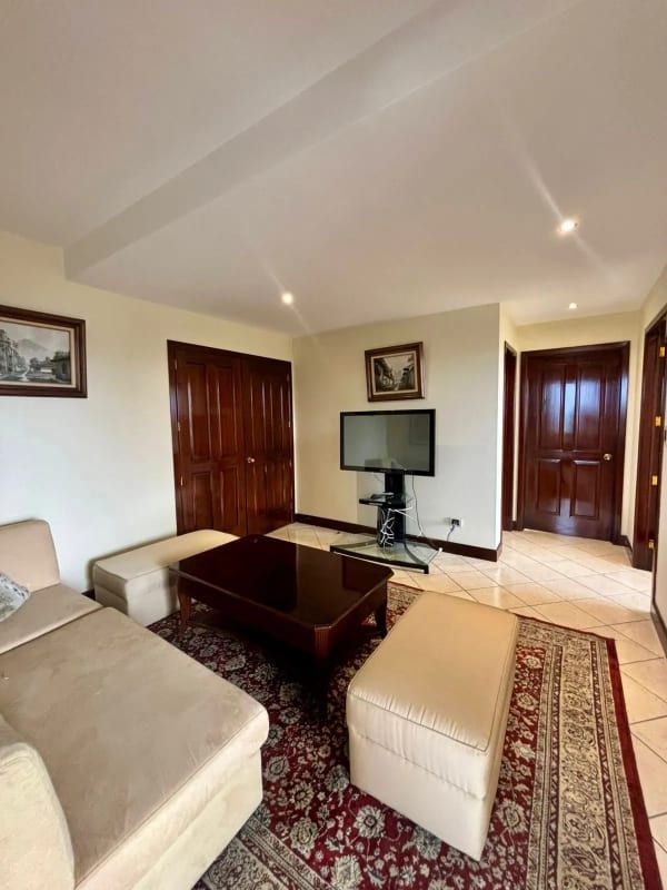Alquiler Apartamento Amueblado -Milenia, zona 10- — Apartamento en Alquiler en Milenia, Zona 10, Guatemala, Ciudad — foto 6 de 12