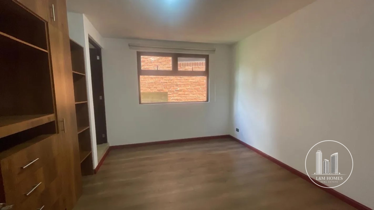Lindo apartamento en renta en zona 16 Colonia La Montaña - 5