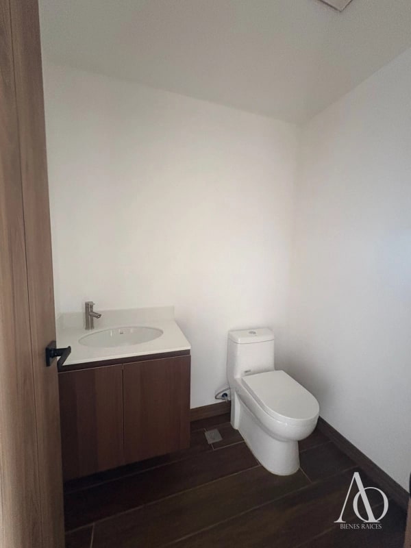 Apartamento en Alquiler / Venta Edificio Vila Quince, zona 15 VH2 N8 / EN DIRECTO 01 - 2