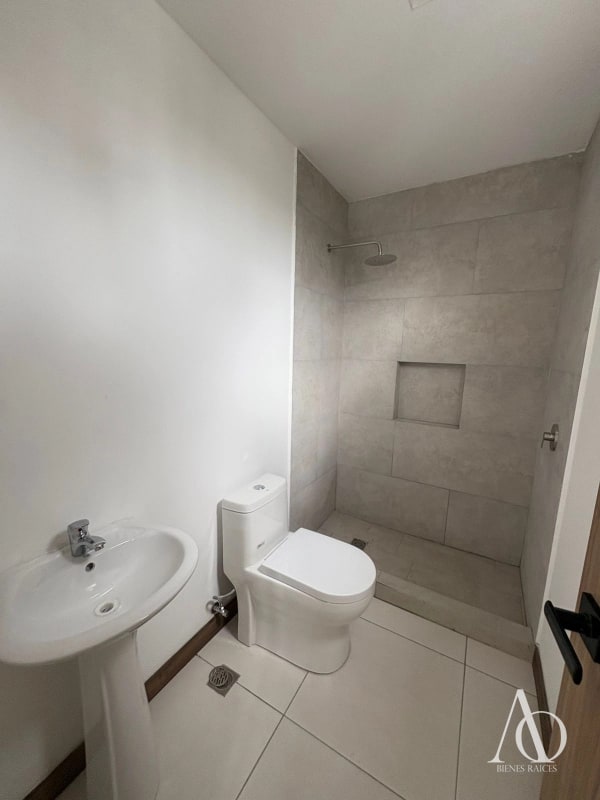 Apartamento en Alquiler / Venta Edificio Vila Quince, zona 15 VH2 N8 / EN DIRECTO 01 - 3