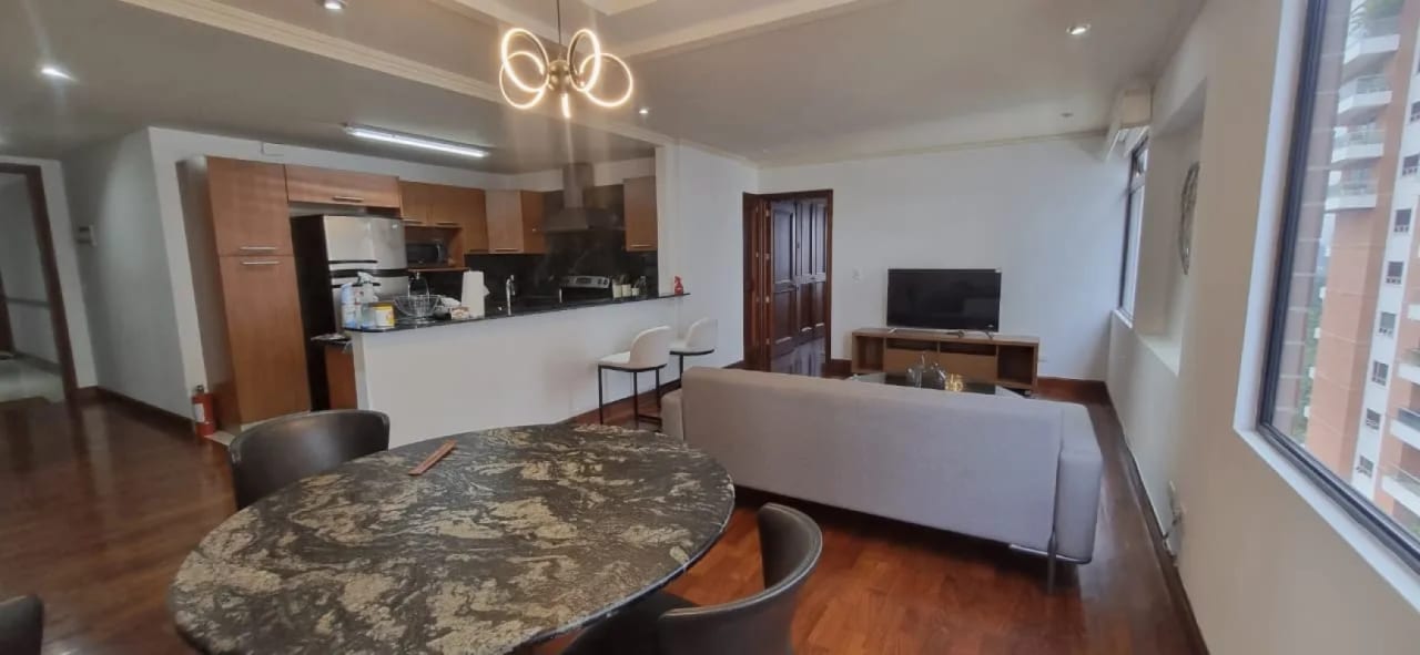 Venta de Apartamento Zona 14 Edificio Antiguo — Apartamento en Venta en San Patricio, Zona 14, Guatemala, Ciudad — foto 2 de 11