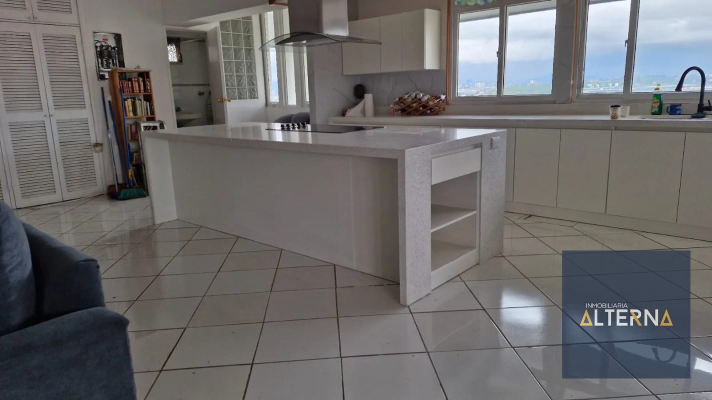 Apartamento en Renta Completamente Amueblado en Zona 13 - 1