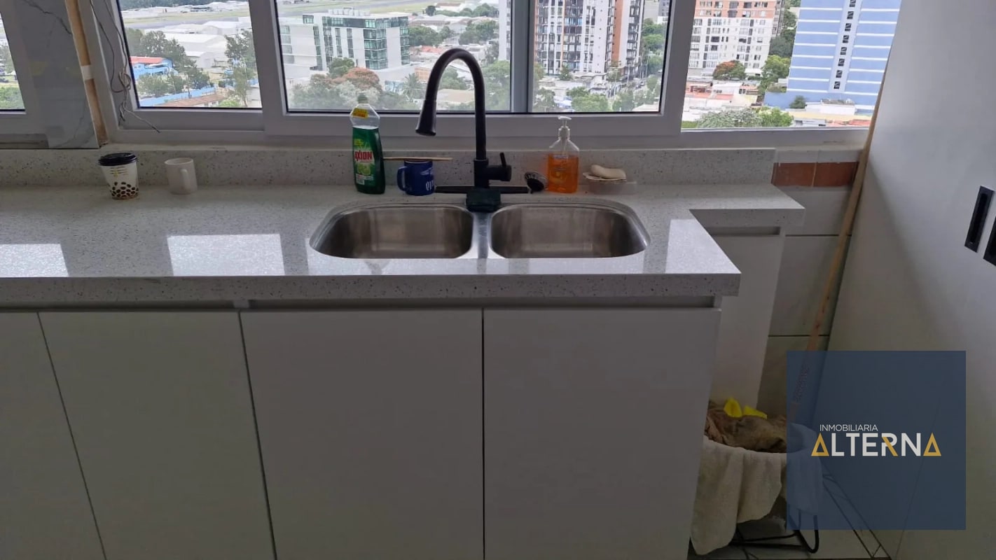 Apartamento en Renta Completamente Amueblado en Zona 13 - 6