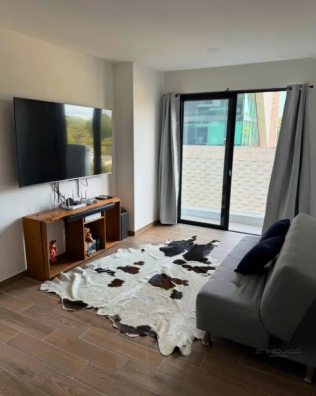 APARTAMENTO EN VENTA ZONA 14 -PARQUE 14- - 4