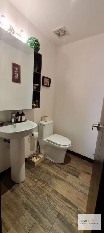 VENDO APARTAMENTO ZONA 15, VISTA HERMOSA 2 - 10