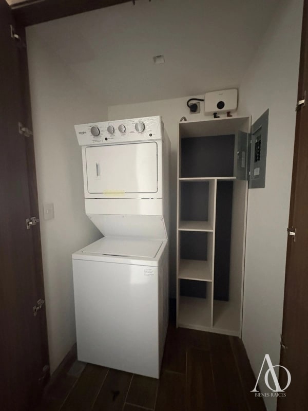 Apartamento en Alquiler Edificio Vila Quince, zona 15 VH2 N6-N7 / EN DIRECTO 04 - 9