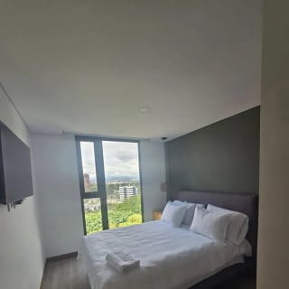 Venta de apartamento en zona 10 Reserva Diez de 3 dormitorios y dormitorio de servicio — Apartamento en Venta en Reserva Diez, Zona 10, Guatemala, Ciudad — miniatura 6 de 10