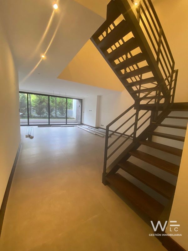 VENDO APARTAMENTO ZONA 16 - 1
