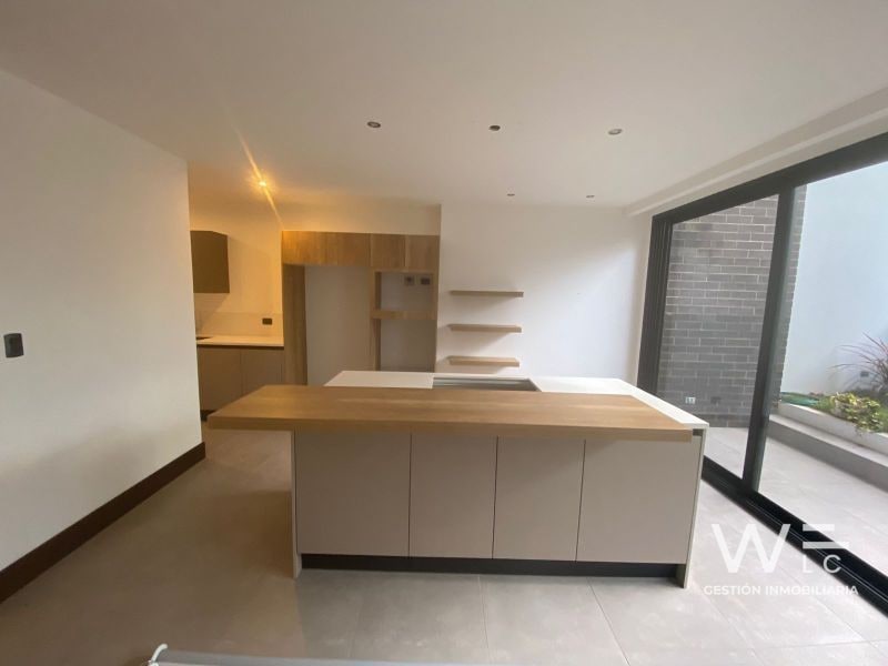 VENDO APARTAMENTO ZONA 16 - 2