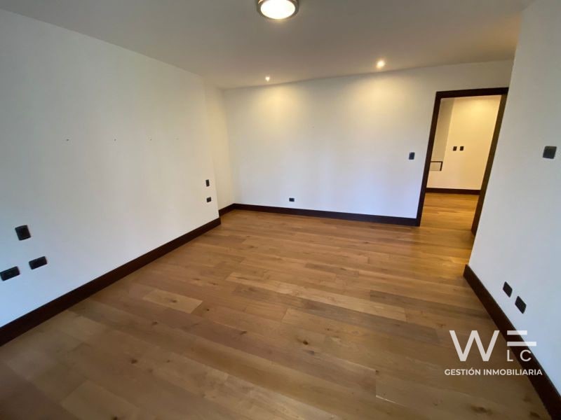 VENDO APARTAMENTO ZONA 16 - 7