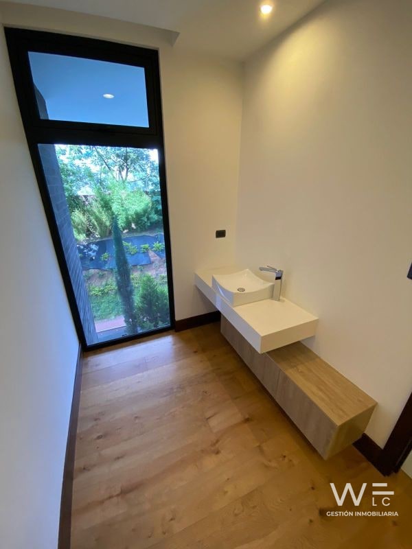 VENDO APARTAMENTO ZONA 16 - 9
