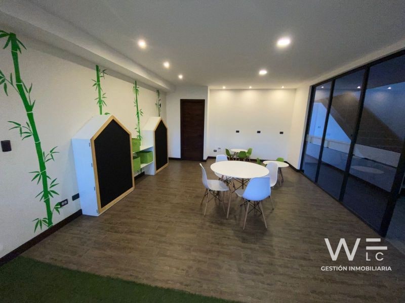 VENDO APARTAMENTO ZONA 16 - 17