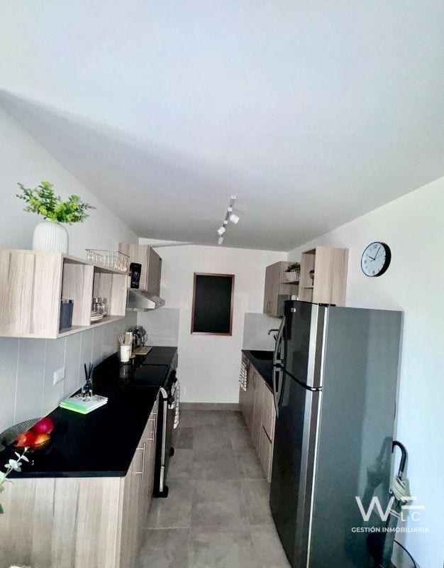 VENDO APARTAMENTO ZONA 10 CODIGO: 1001-R-470 — Apartamento en Venta en Fiamene, Zona 10, Guatemala, Ciudad — foto 2 de 14