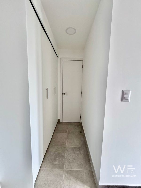 VENDO APARTAMENTO ZONA 10                  CODIGO: 1001-R-470 - 8