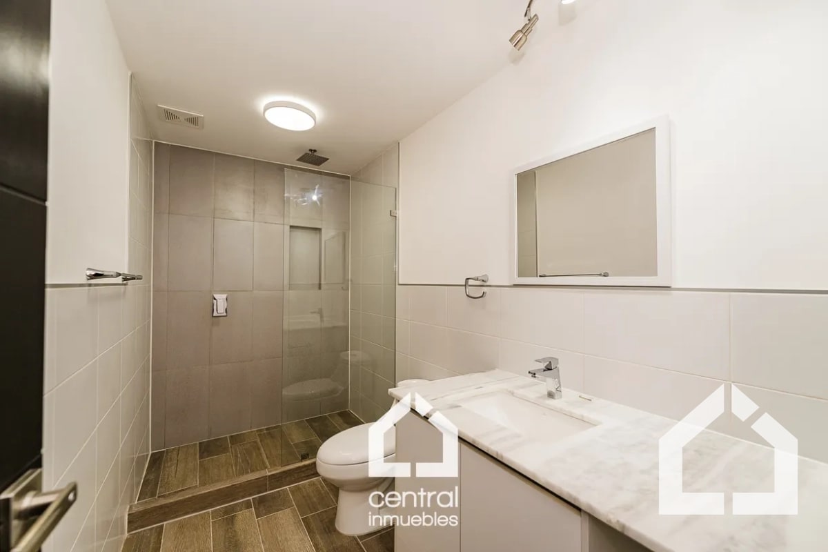 Amplio y moderno apartamento de 3 habitaciones en RENTA en Segheria zona 14 - 8