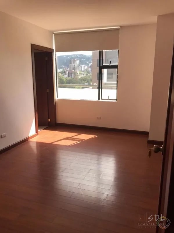 Zona 15, edificio Orleans - 4