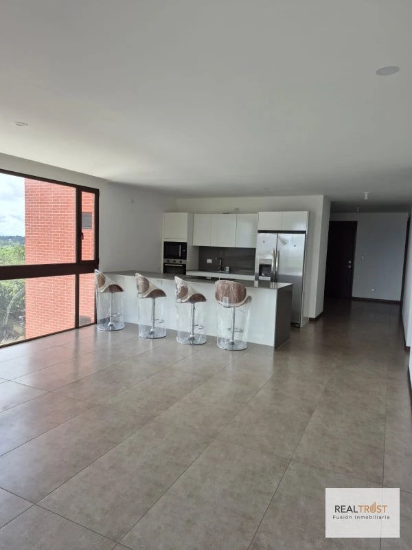 EN VENTA PRECIOSO APARTAMENTO CON TERRAZA, SAN LÁZARO ZONA 15 - 11