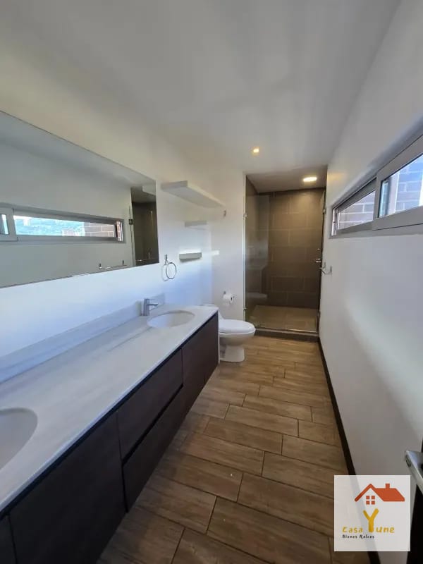 Apartamento en alquiler zona 10 amueblado Ferrara 10 — Apartamento en Alquiler en Zona Pradera, Zona 10, Guatemala, Ciudad — foto 11 de 14