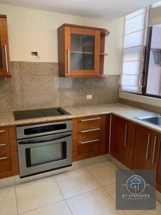 Lindo y amplio apartamento en venta en edificio zona 14 — Apartamento en Alquiler en Zona 14, Guatemala, Ciudad — miniatura 6 de 7