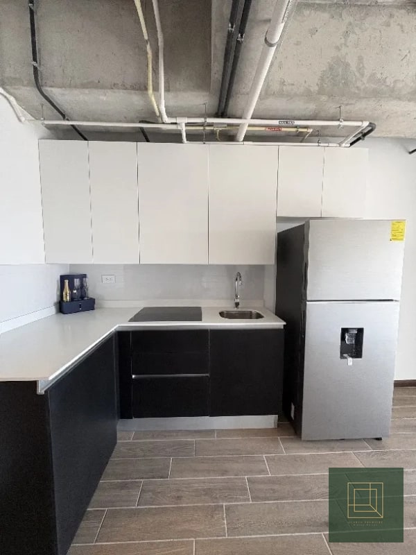 Apartamento en renta en edificio Séptimo zona 4 - 10