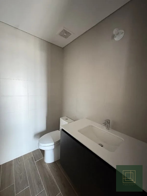 Apartamento en renta en edificio Séptimo zona 4 - 6