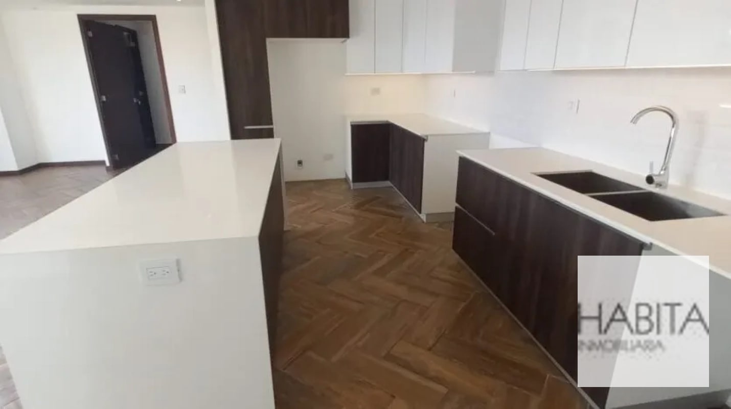 Apartamento en Venta y/o Renta zona 10 - 12