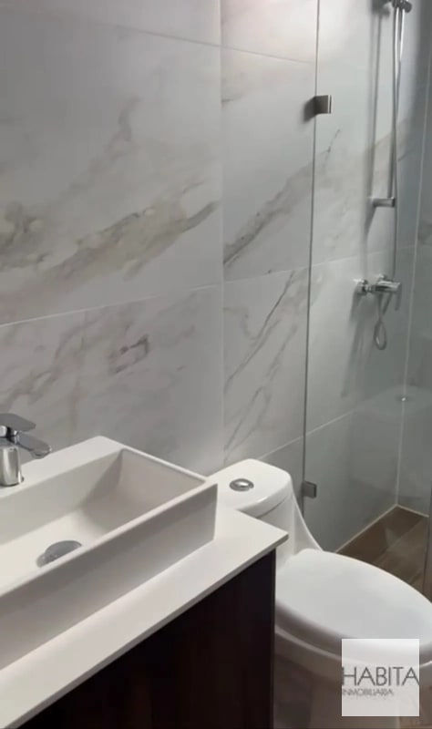 Apartamento en Venta y/o Renta zona 10 - 8
