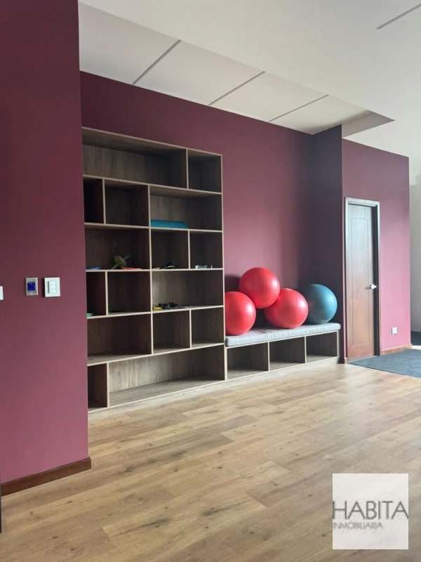 Apartamento en Venta y/o Renta zona 10 - 2