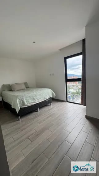APARTAMENTO AMUEBLADO EN RENTA ZONA 10 EDIF. PARQUE 10 — Apartamento en Alquiler en Parque 10, Zona 10, Guatemala, Ciudad — miniatura 1 de 9