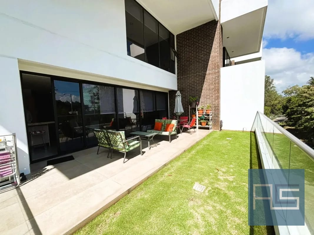 *APARTAMENTO MODERNO Y AMPLIO DE 2 NIVELES EN VENTA EN ZEN CAYALÁ* — Apartamento en Venta en Zen Cayalá, Zona 16, Guatemala, Ciudad — foto 10 de 17
