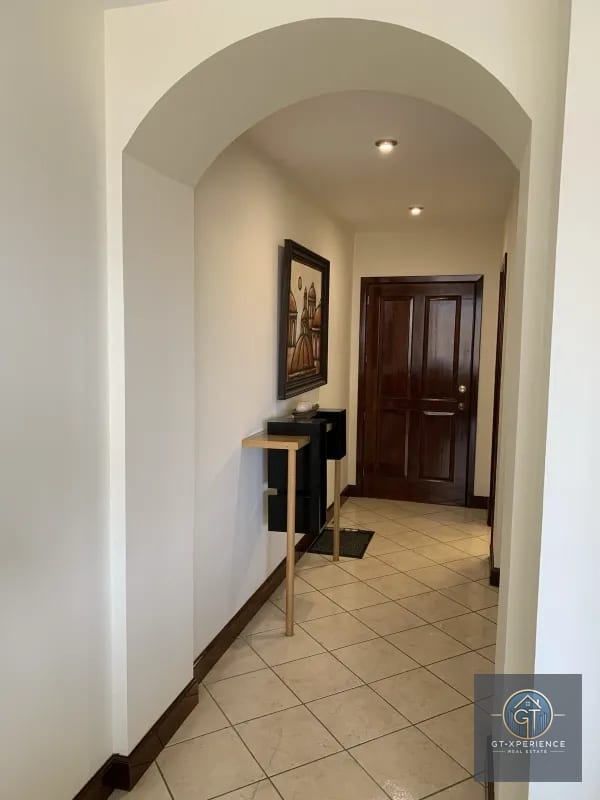 Lindo y amplio apartamento en Edificio Milenia zona 10 — Apartamento en Alquiler en Zona 10, Guatemala, Ciudad — foto 1 de 14