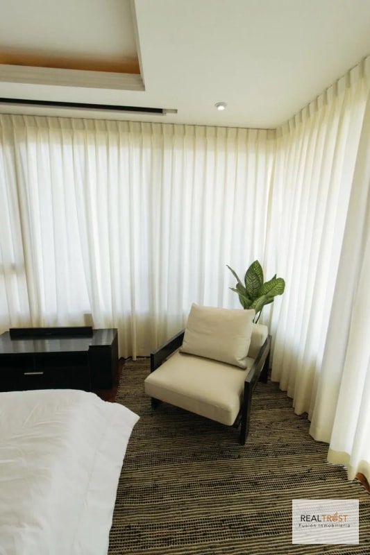 Apartamento AMUEBLADO EN RENTA zona 10 - 7