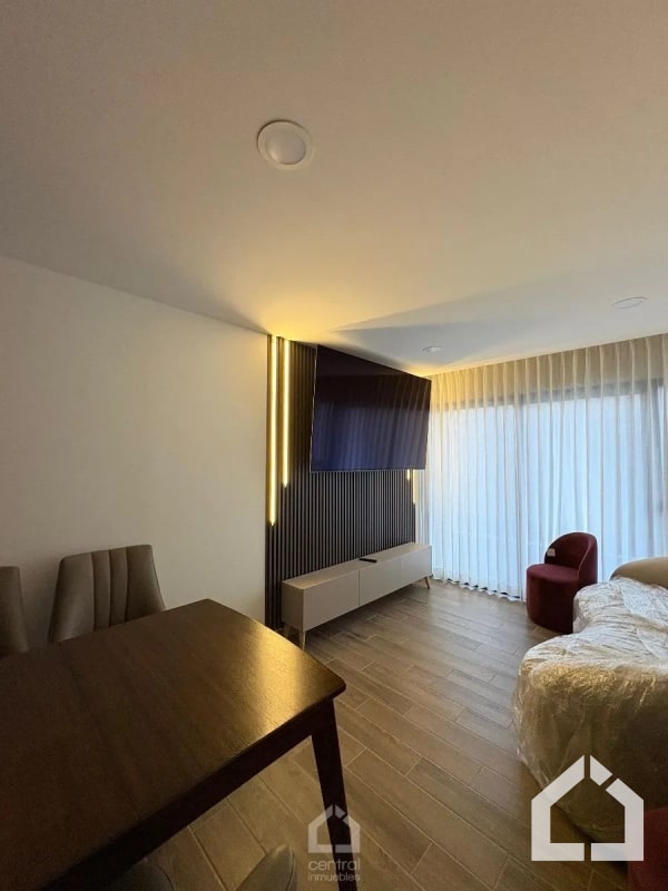 Apartamento amueblado de 2 habitaciones en RENTA en Parque 14 - 11