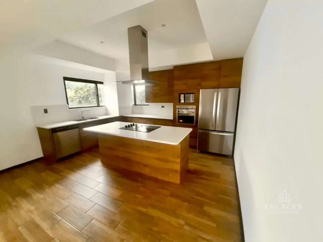Zona 16 • Apartamento en renta • Edificio Natur Premium - 1