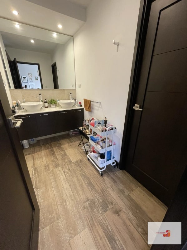 Apartamento amplio 1 dormitorio con sala fam y estudio incorporados - zona 16 Kanajuyu - 6