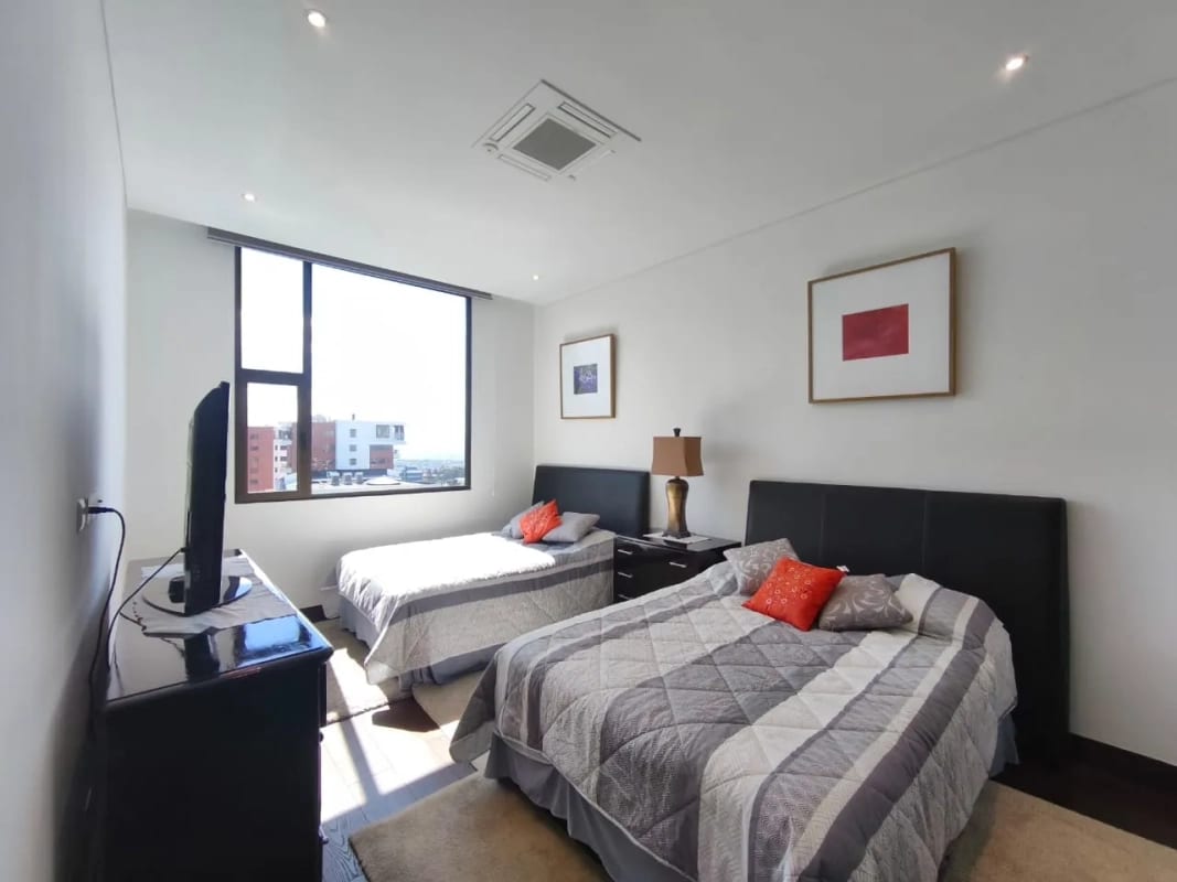 Apartamento Amueblado en Renta con opción a Venta  Zona 14 — Apartamento en Alquiler en Zona 14, Guatemala, Ciudad — foto 13 de 17